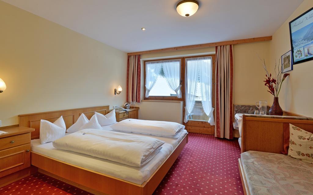 Hotel Laendenhof Superior Mayrhofen Bagian luar foto