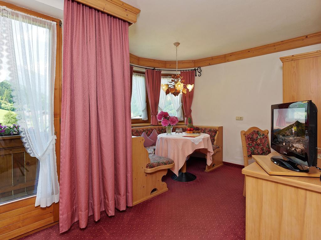 Hotel Laendenhof Superior Mayrhofen Bagian luar foto